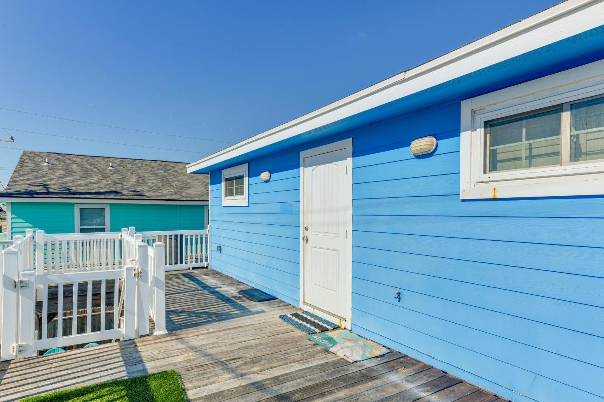 Trendy Port Aransas Home With Private Pool And Deck! Dış mekan fotoğraf