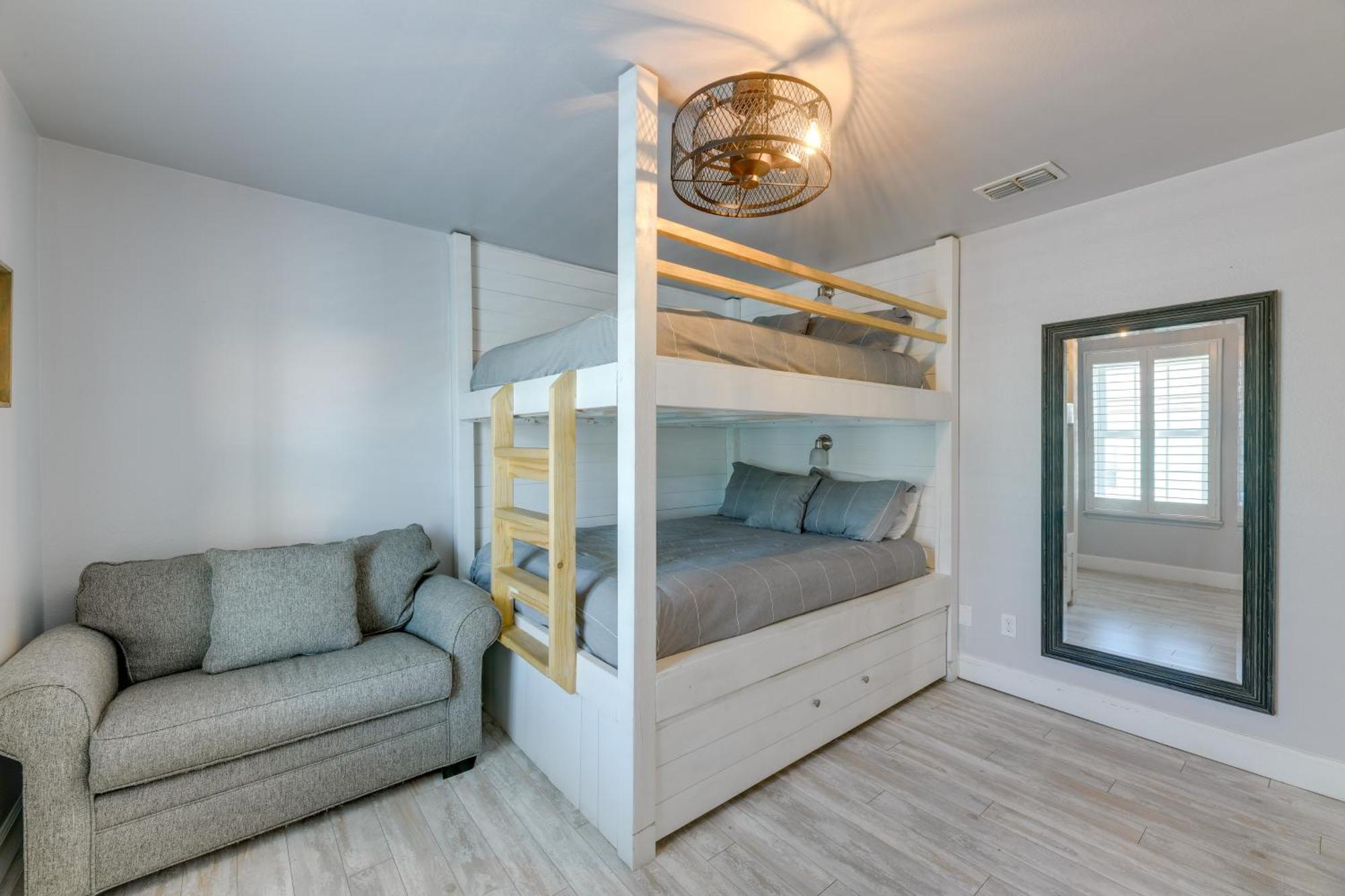 Trendy Port Aransas Home With Private Pool And Deck! Dış mekan fotoğraf