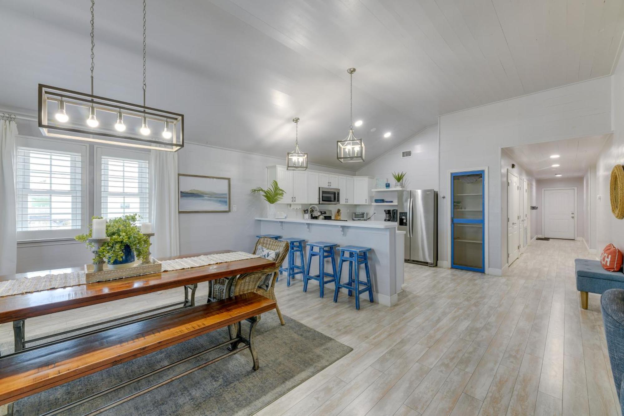 Trendy Port Aransas Home With Private Pool And Deck! Dış mekan fotoğraf