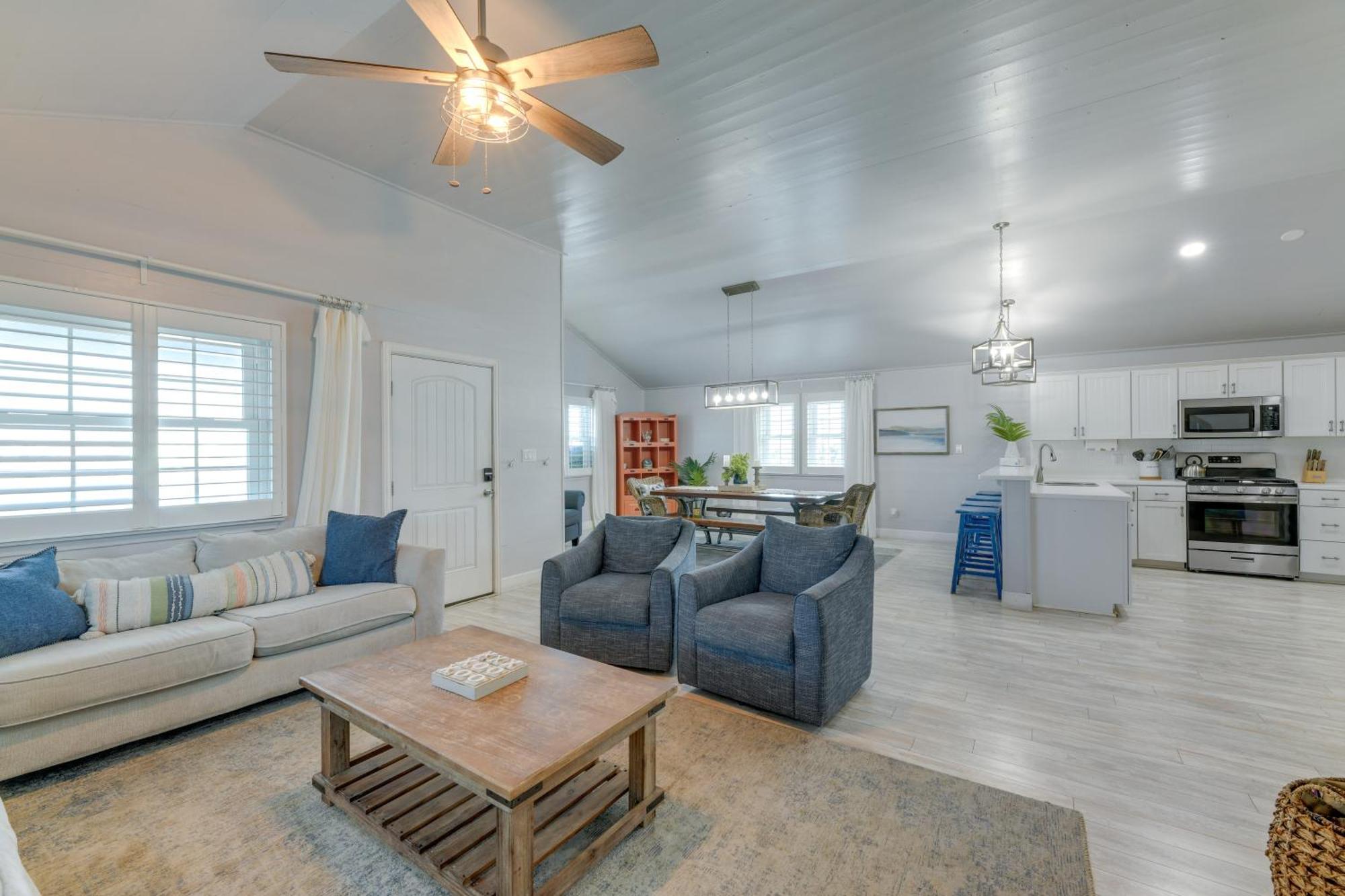 Trendy Port Aransas Home With Private Pool And Deck! Dış mekan fotoğraf